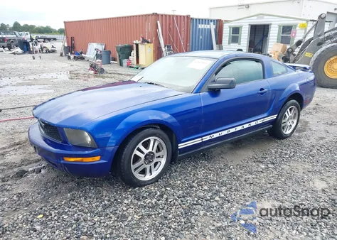 2005 Ford Mustang V6 Deluxe/V6 Premium из США, поврежденный, VIN 1ZVFT80N555143979
